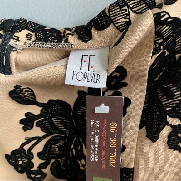 FE Forever Nude and Black Velvet Floral Dress NWT - Picture 4 of 16